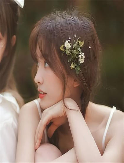 《女高中生暴力教室母蜂的复仇》与当代文化：灯光的布光艺术与情绪烘托 揭示电影的文化价值与意义